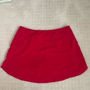 RED OUTDOOR VOICES SKORT